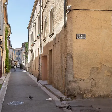 La Venise Provencale - Hypercentre - Wifi Apartment